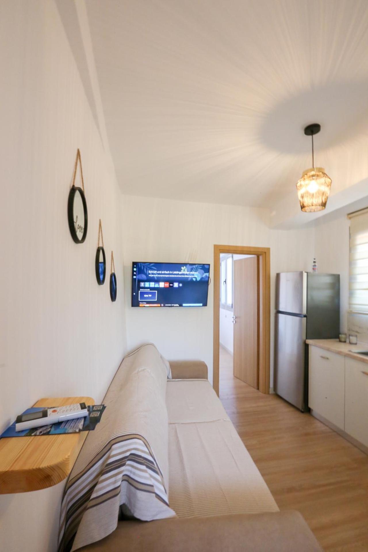 Village View Apartments Himare Luaran gambar
