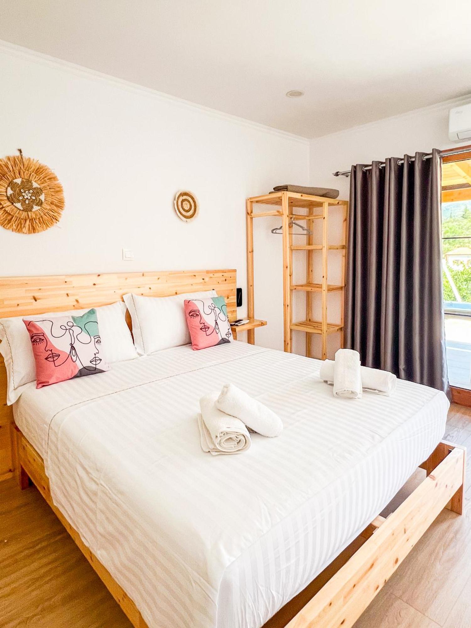 Village View Apartments Himare Luaran gambar